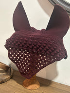 Le bonnet cheval Bubble Victoria allie élégance, confort et protection. Fait main au crochet avec point Bubble, idéal pour l'entraînement et la compétition.